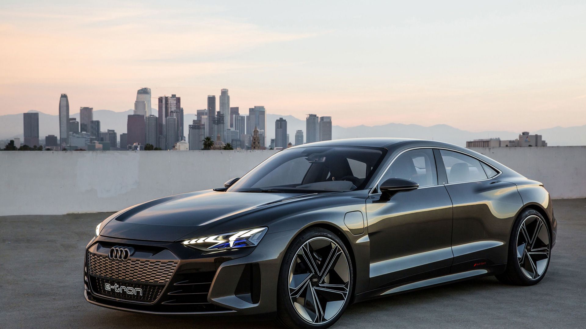 Audi e-tron 55